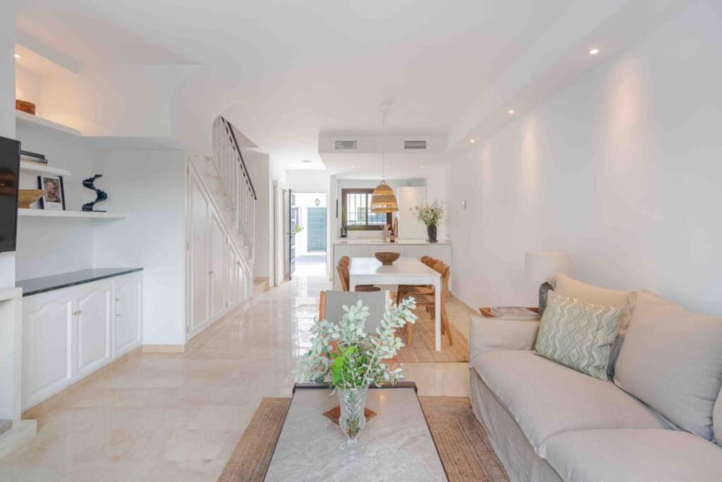 Town House Puerto Banus/marbella - 200 M To Beach Villa *